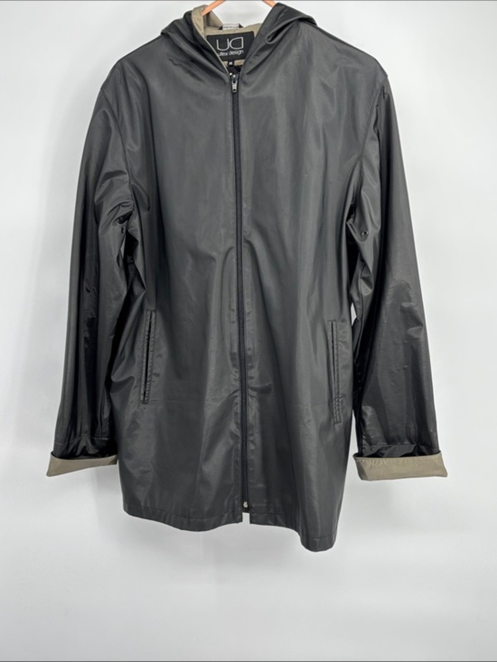 Utex Design Black Polyvinyl Zip Hood Zip Front Cuff Sleeve Pockets Lined M